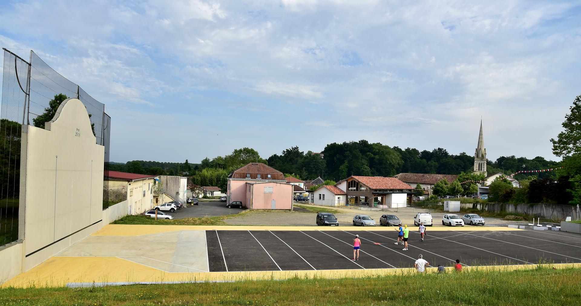 Fronton.JPG