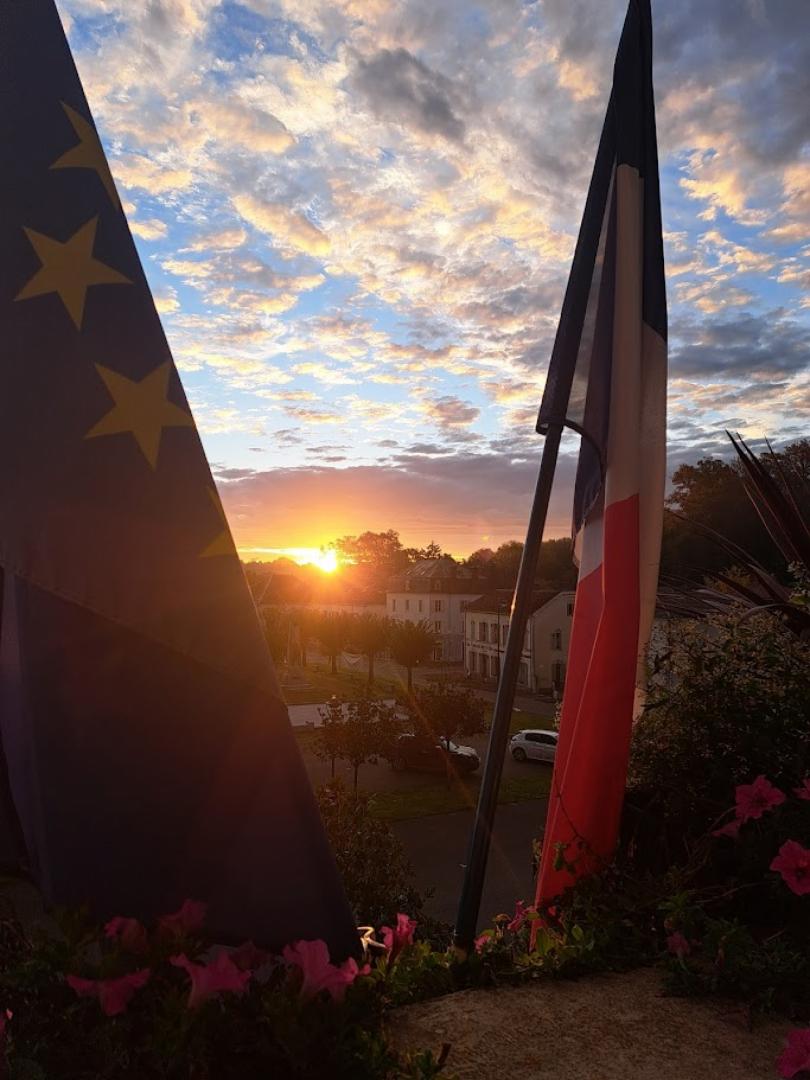 Levé de soleil Pouillonnais.jpg