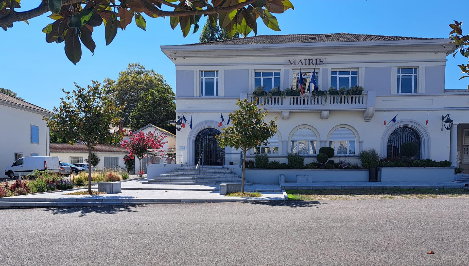 Mairie de Pouillon.jpg