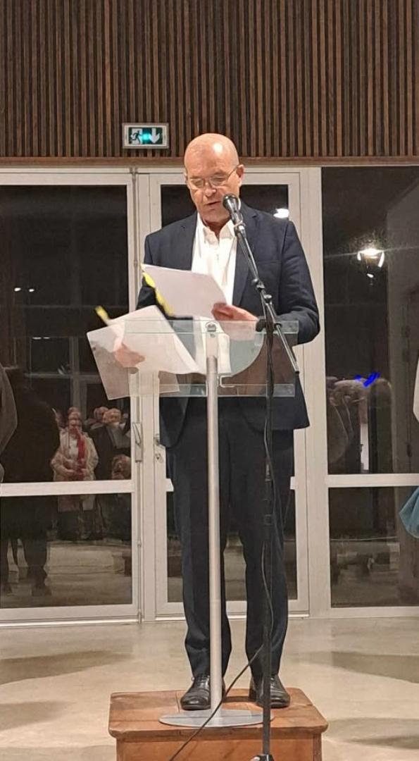 Mr le Maire.107kb.jpg
