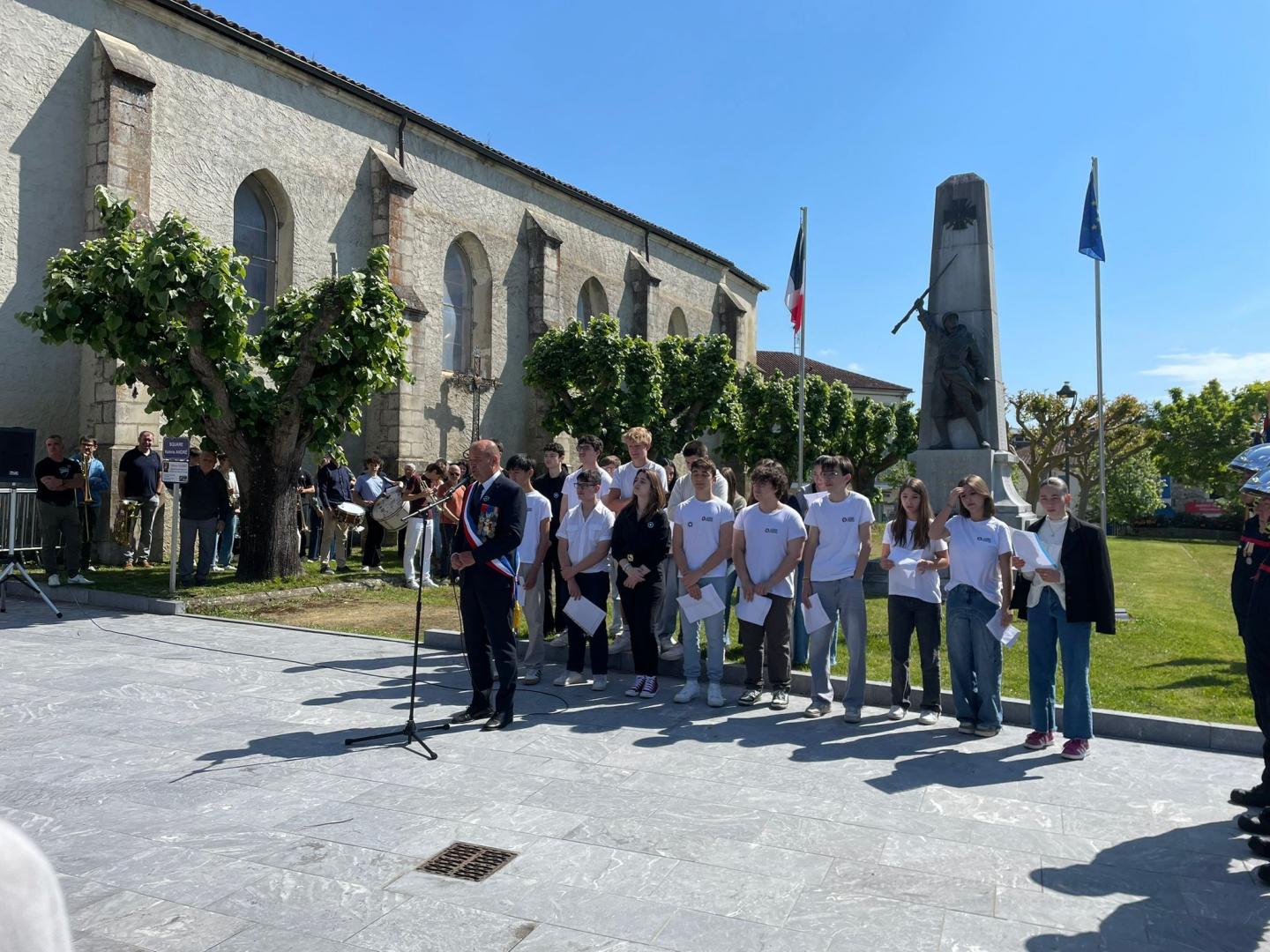 Céremonie du 08 mai 2025.jpg